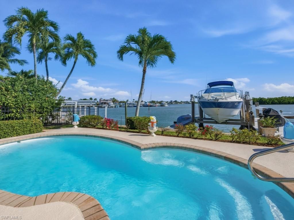 141 Pago Pago Dr E, Naples, FL 34113 Photo