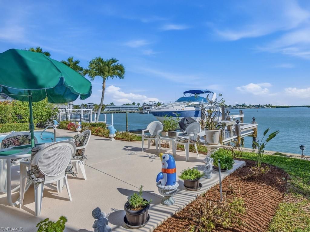 141 Pago Pago Dr E, Naples, FL 34113 Photo