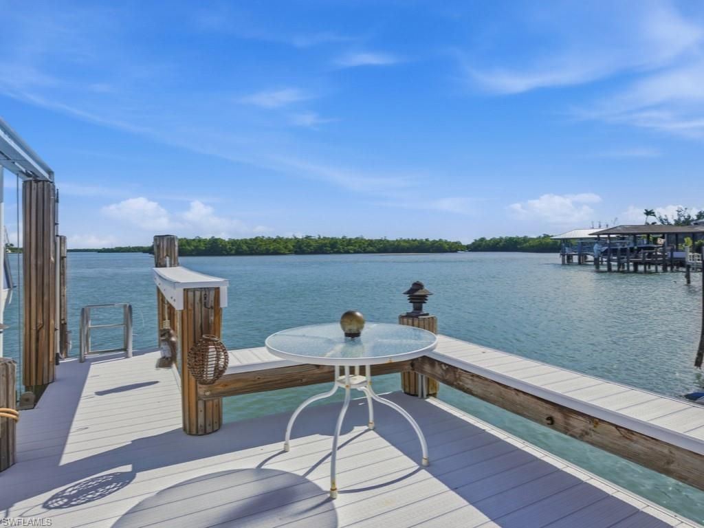 141 Pago Pago Dr E, Naples, FL 34113 Photo