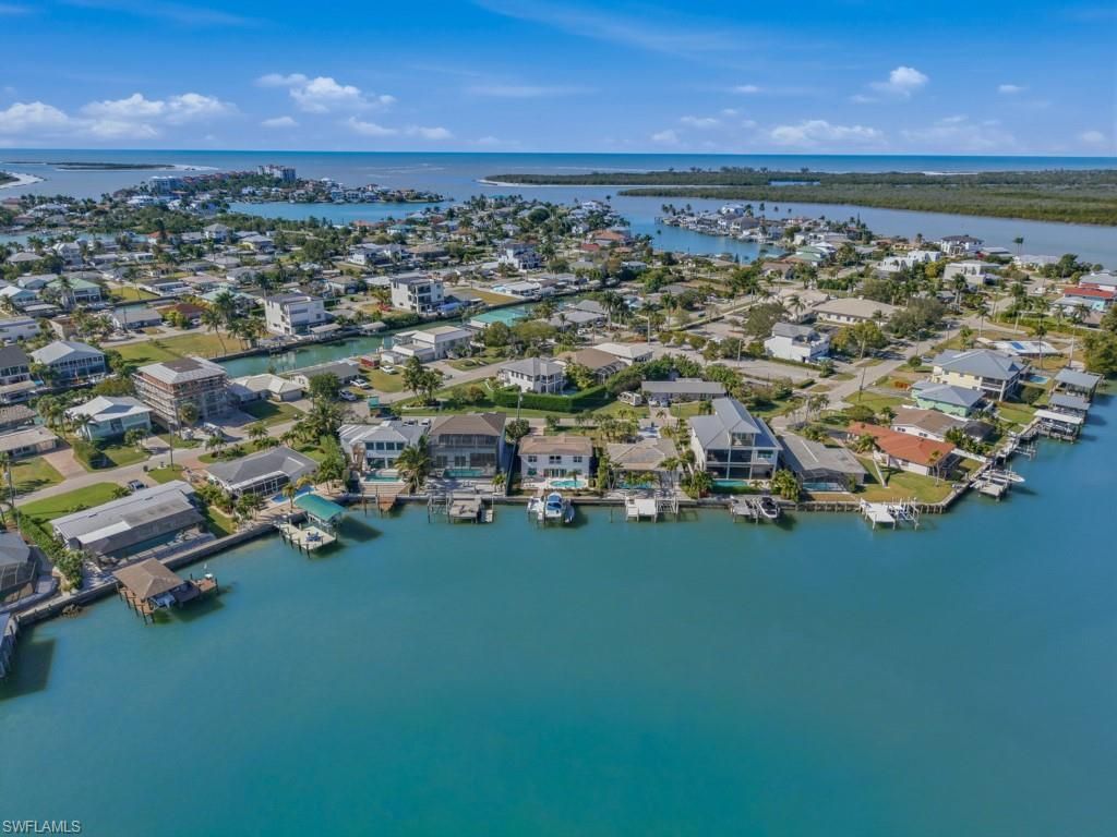 141 Pago Pago Dr E, Naples, FL 34113 Photo