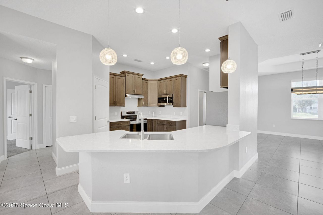 160 Bossieux Boulevard, West Melbourne, FL 32904 Photo