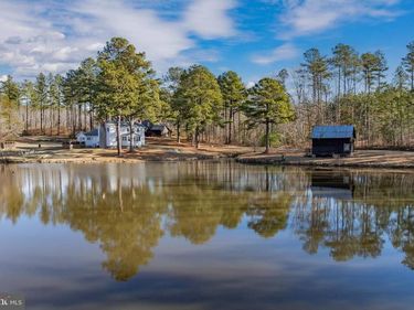 1052 S HILL ROAD, BRODNAX, VA 23920