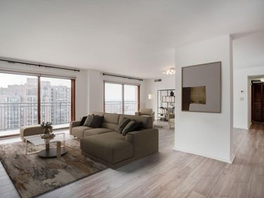 1225 Lasalle Avenue, Unit 1704, Minneapolis, MN 55403