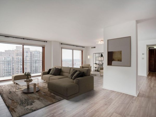 1225 Lasalle Avenue, Unit 1704, Minneapolis, MN 55403