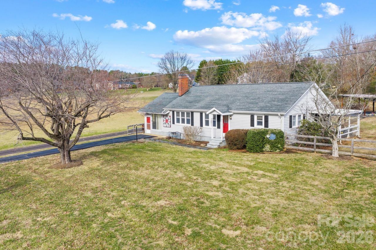 3060 Poplar Springs Road, State Road, NC 28676 Main Photo