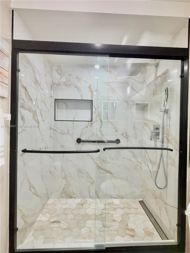 1501 S Ocean Blvd, Unit 110, Lauderdale by the Sea, FL 33062 Photo