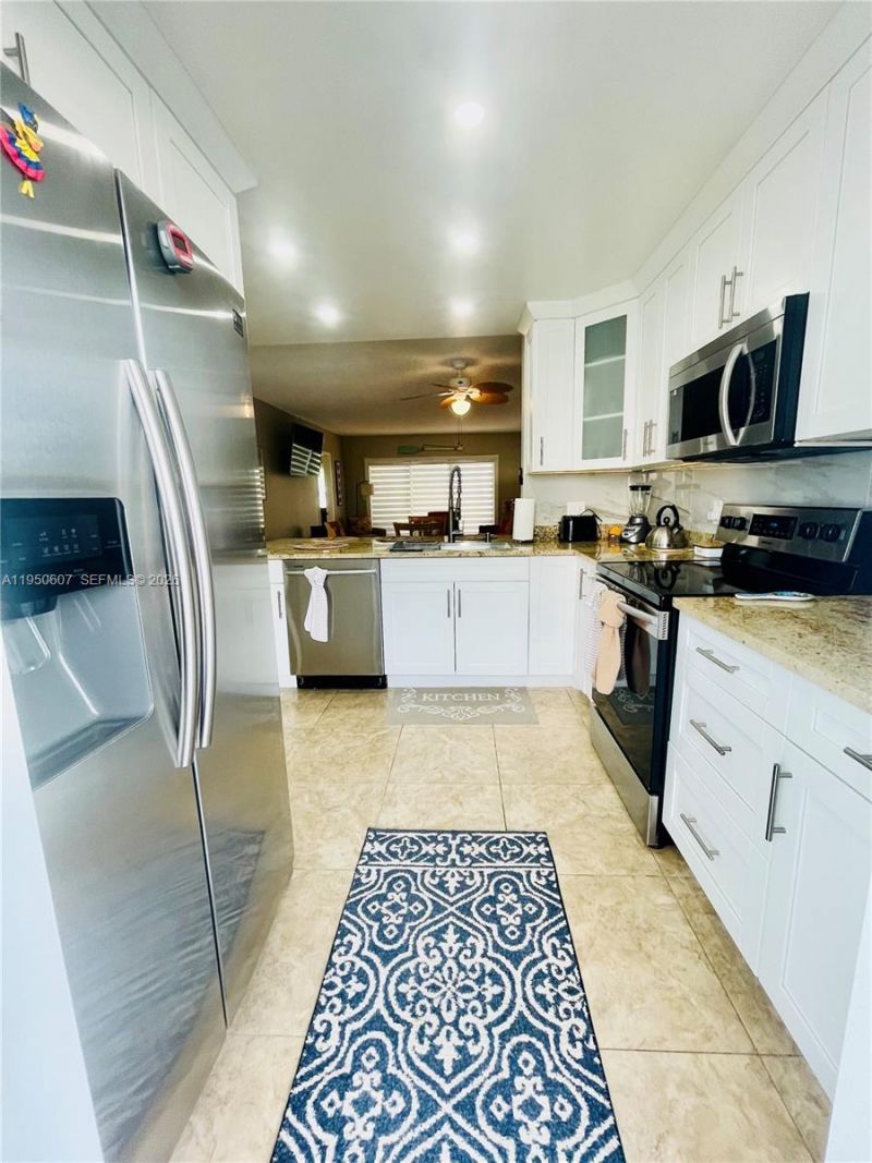 1501 S Ocean Blvd , Unit 110, Lauderdale by the Sea, FL 33062 Photo