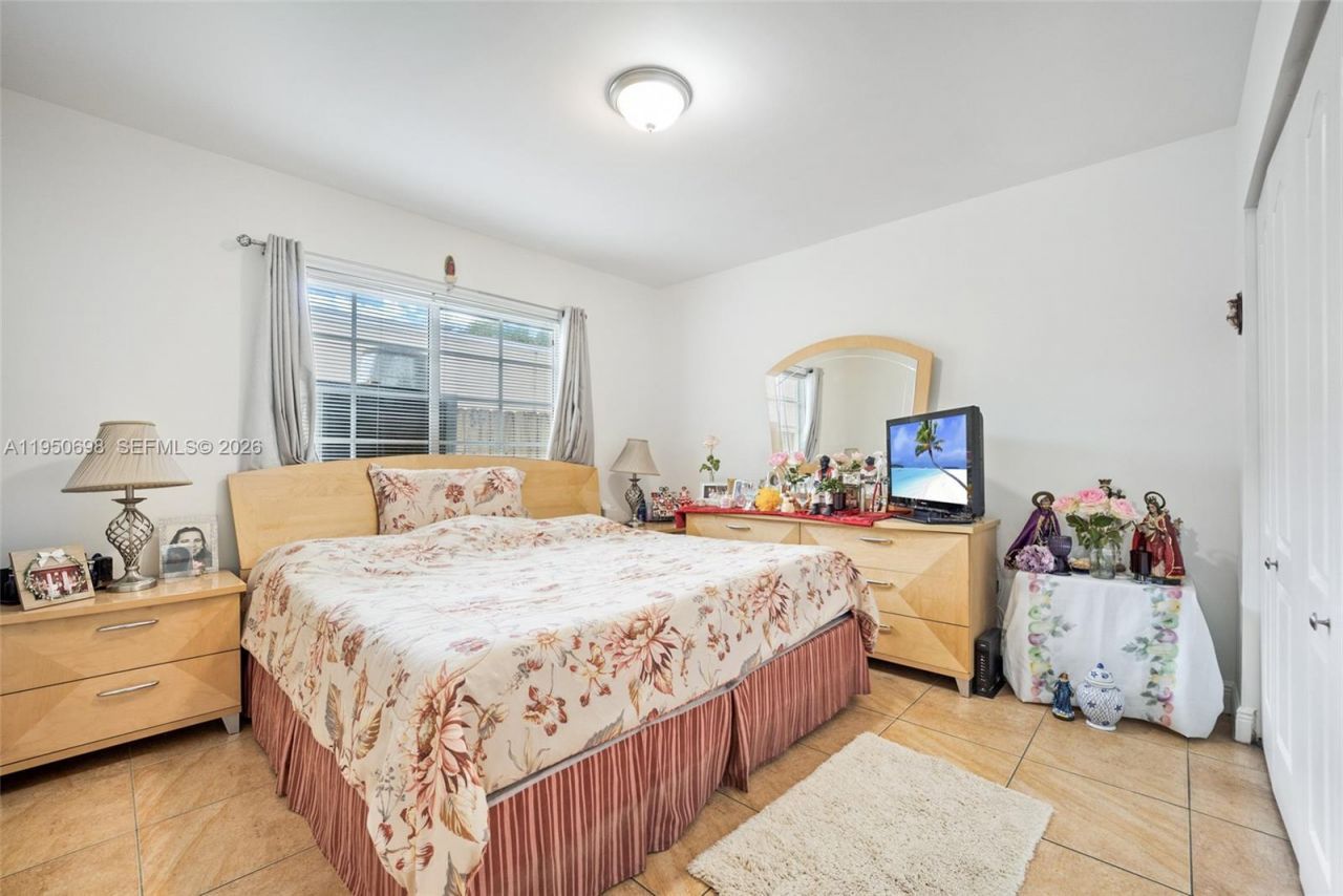 2930 SW 11th St, Miami, FL 33135 Photo