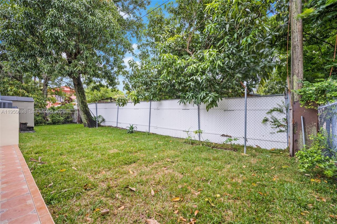 2930 SW 11th St, Miami, FL 33135 Photo