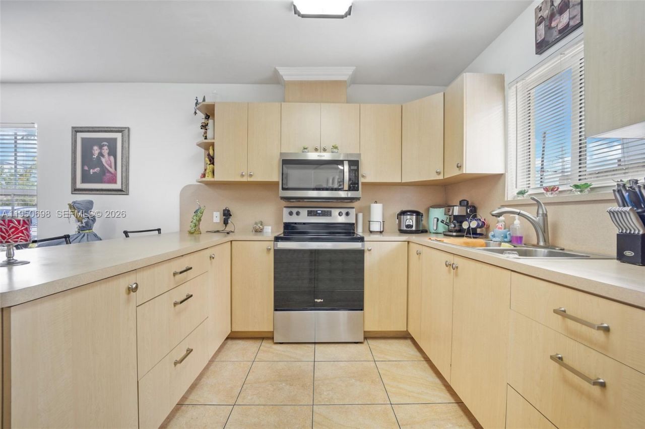 2930 SW 11th St, Miami, FL 33135 Photo