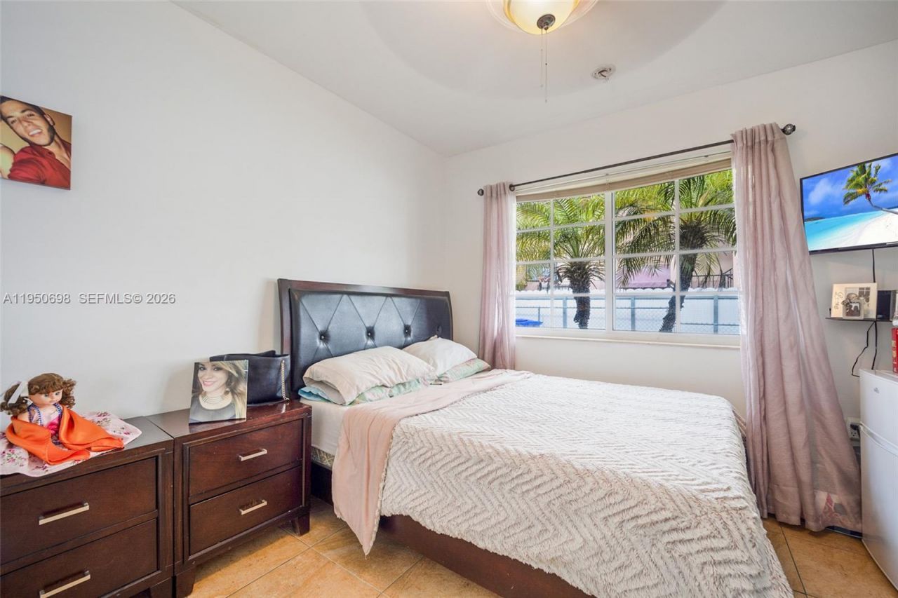 2930 SW 11th St, Miami, FL 33135 Photo