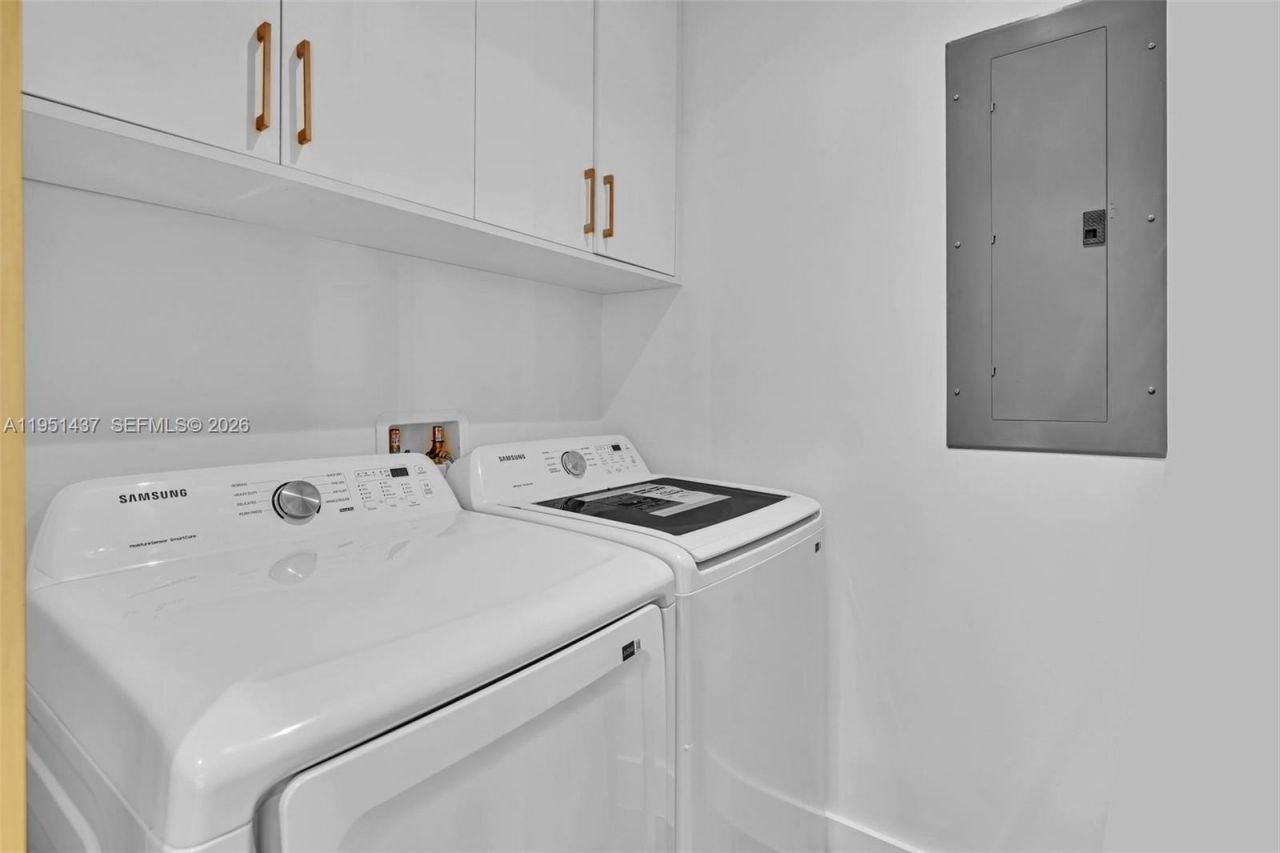 9448 Abbott Ave , Surfside, FL 33154 Photo