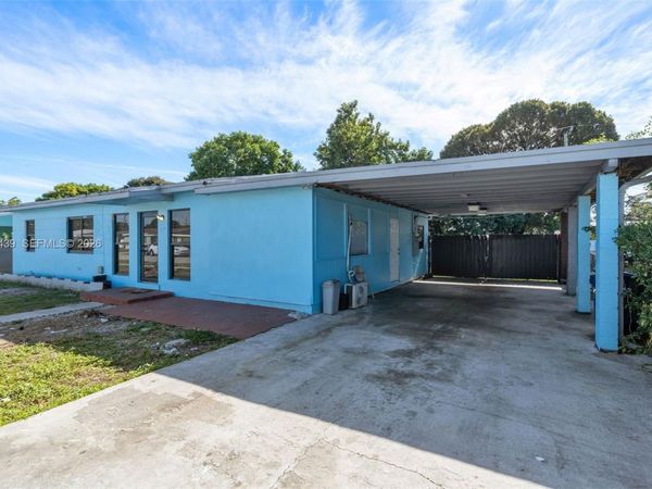 3320 NW 177th Ter , Miami Gardens, FL 33056