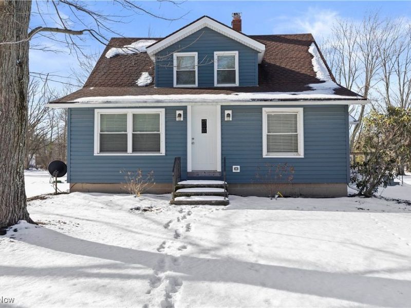 8010 Baumhart Road, Amherst, OH 44001 Photo 1