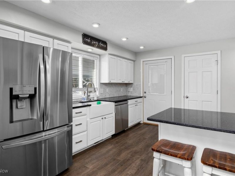 8010 Baumhart Road, Amherst, OH 44001 Photo 14