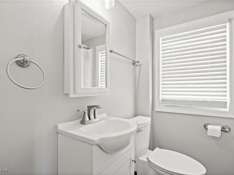 8010 Baumhart Road, Amherst, OH 44001 Photo 28