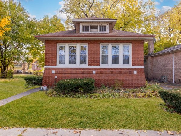 8129 S Cornell Avenue, Chicago, IL 60617