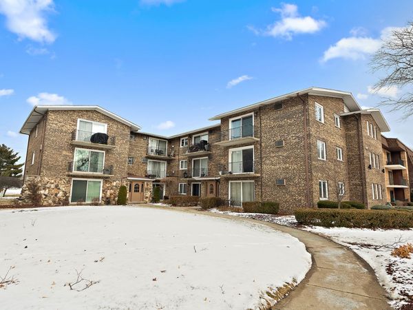 8932 W 140th Street, Unit 2A, Orland Park, IL 60462