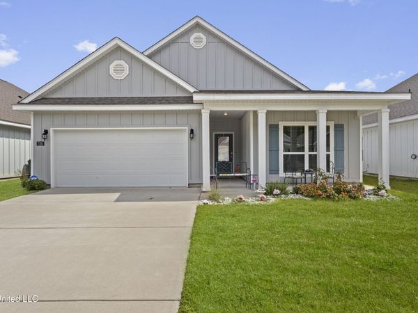 7781 Coral Lane, Ocean Springs, MS 39564