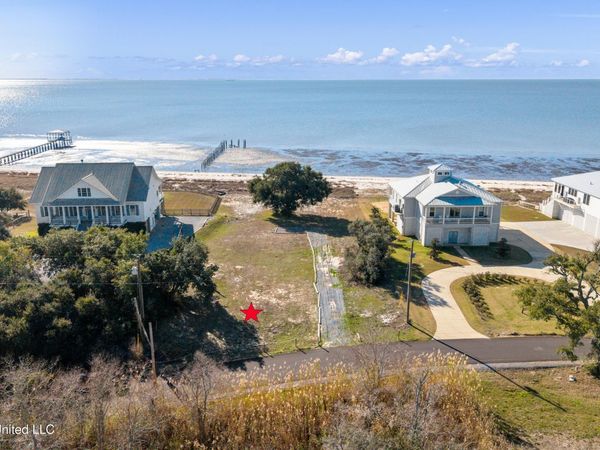 7409 Belle Fontaine Drive, Ocean Springs, MS 39564