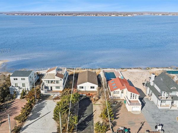 626 Dune Road, Westhampton, NY 11978