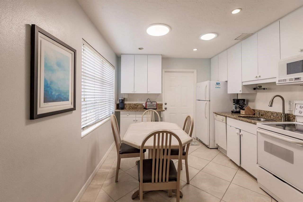 6020 Midnight Pass Road, Unit 59, Sarasota, FL 34242 Photo
