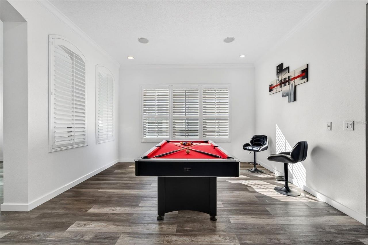 8111 Santa Rosa Court, Sarasota, FL 34243 Photo