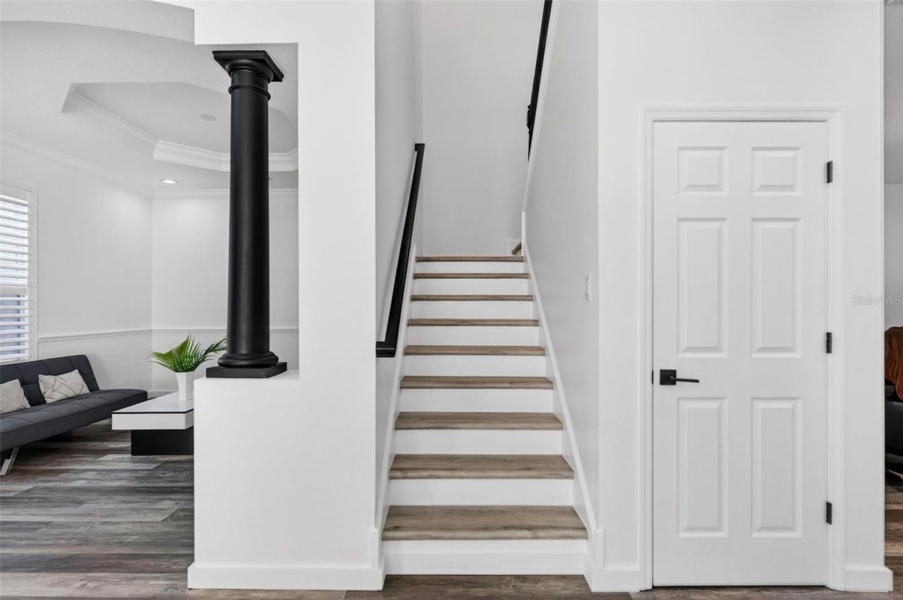 8111 Santa Rosa Court, Sarasota, FL 34243 Photo