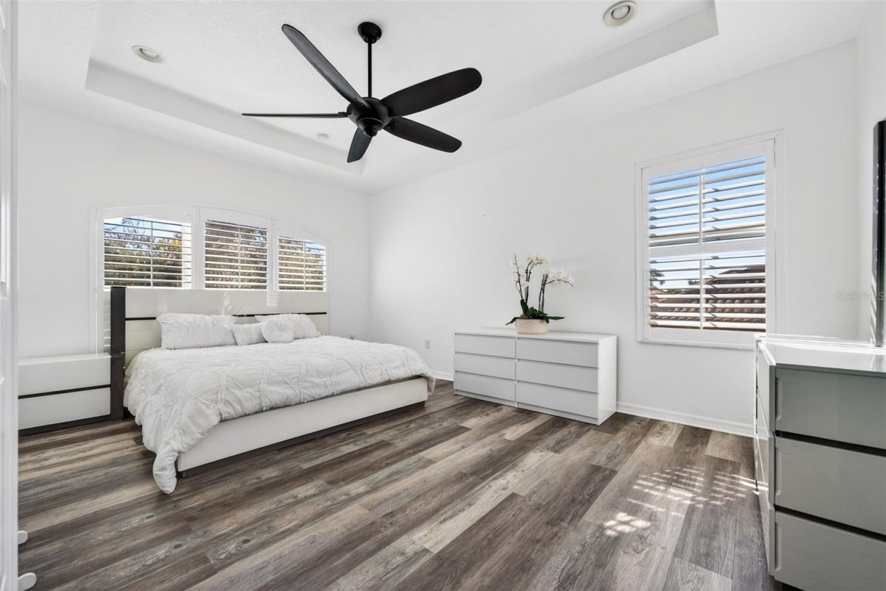 8111 Santa Rosa Court, Sarasota, FL 34243 Photo