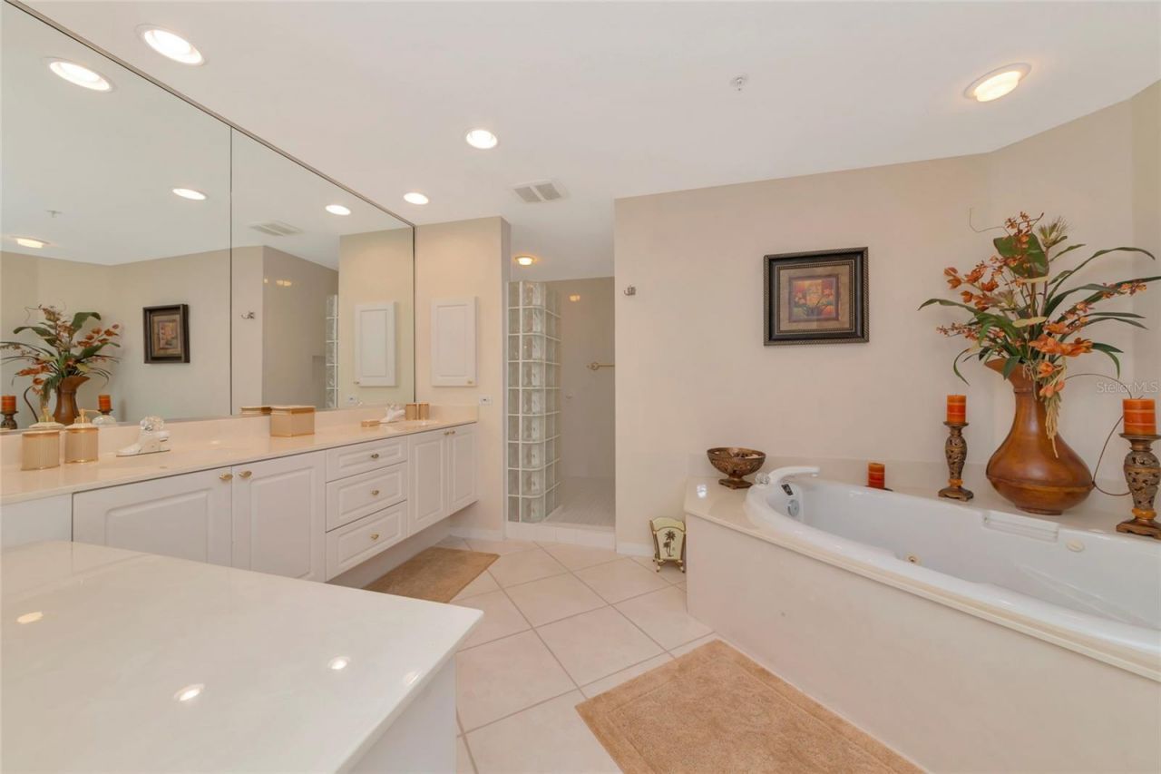 242 Hidden Bay Drive, Unit 602, Osprey, FL 34229 Photo