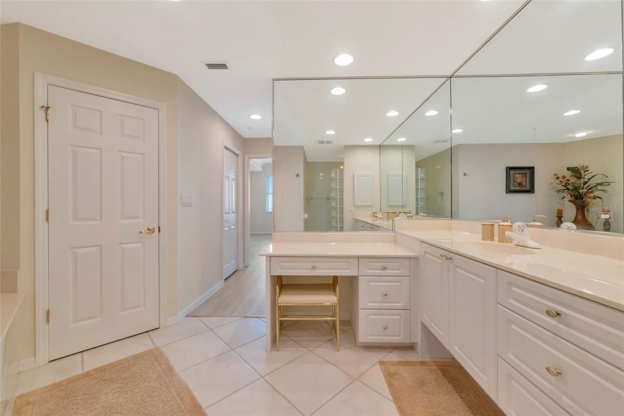 242 Hidden Bay Drive, Unit 602, Osprey, FL 34229 Photo