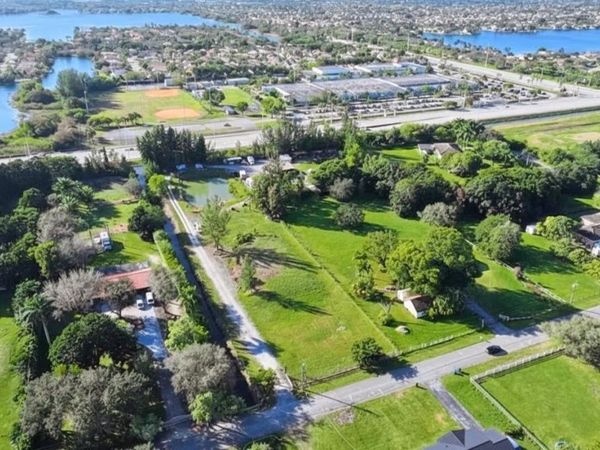 18100 SW 70TH PLACE, SOUTHWEST RANCHES, FL 33331