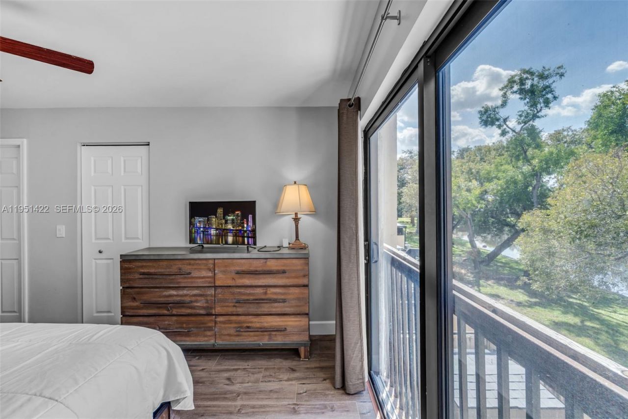 1210 NW 99th Ave, Unit 66, Pembroke Pines, FL 33024 Photo