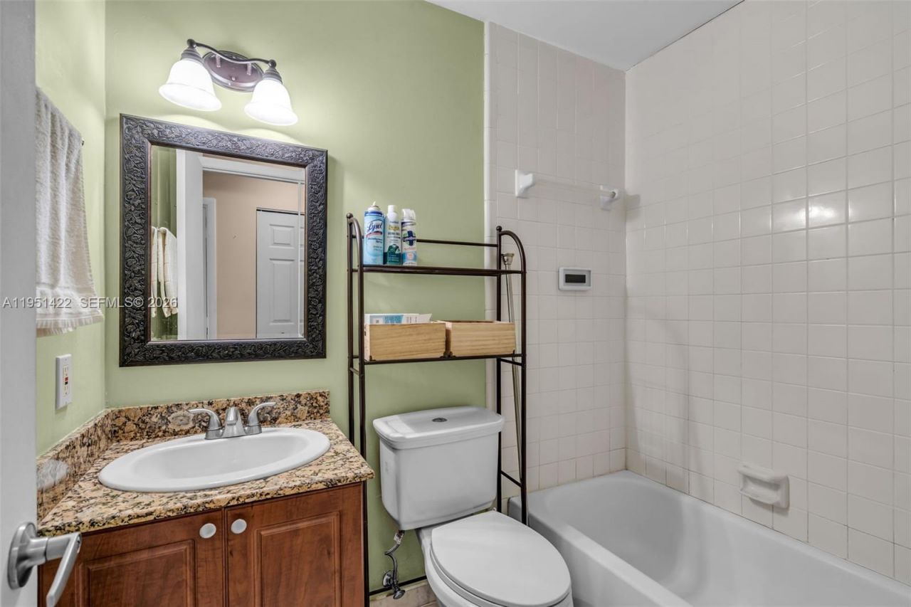 1210 NW 99th Ave, Unit 66, Pembroke Pines, FL 33024 Photo