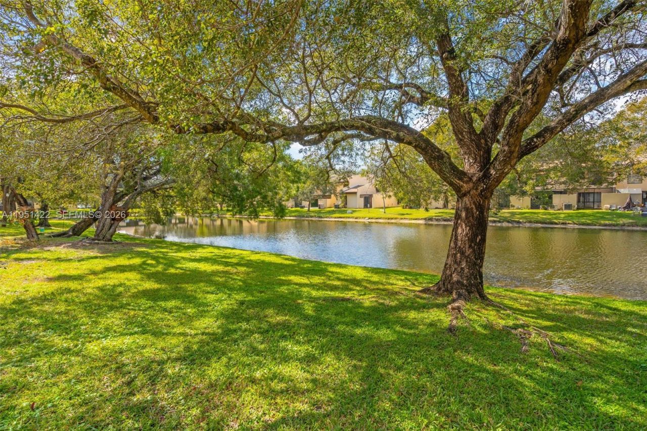 1210 NW 99th Ave, Unit 66, Pembroke Pines, FL 33024 Photo