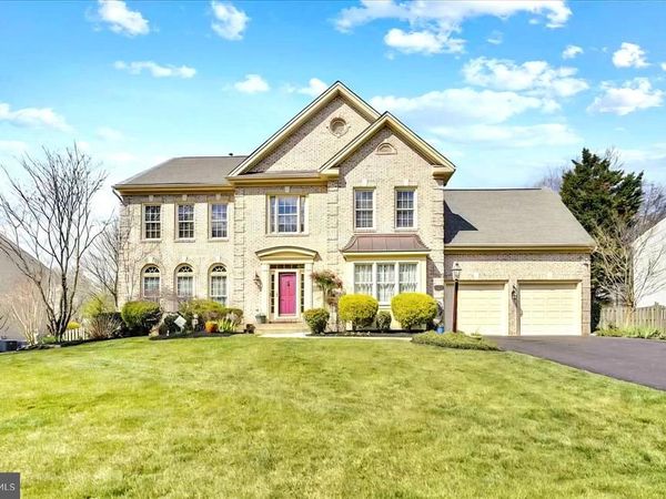 4702 LEIGHFIELD VALLEY DRIVE, CHANTILLY, VA 20151