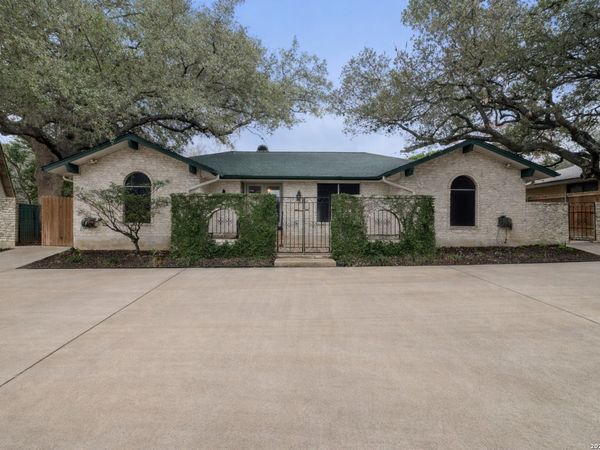 210 Chattington, Castle Hills, TX 78213