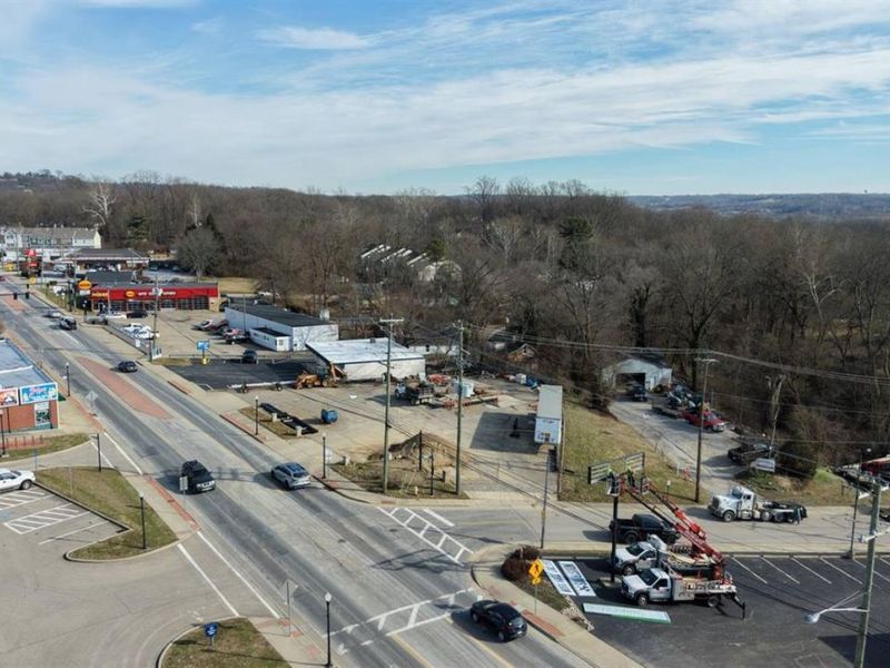 6007 Wooster Pike, Fairfax, OH 45227 Photo 2