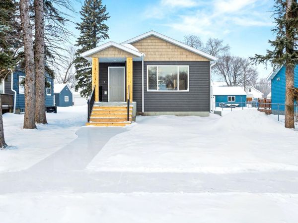 1613 5th Avenue S, Fargo, ND 58103