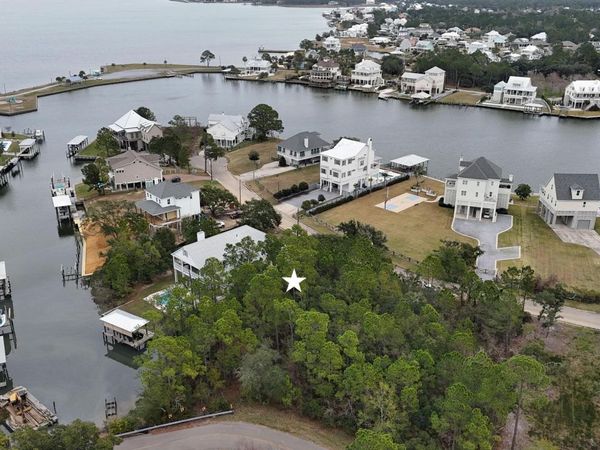 Sunset Drive, Pass Christian, MS 39571