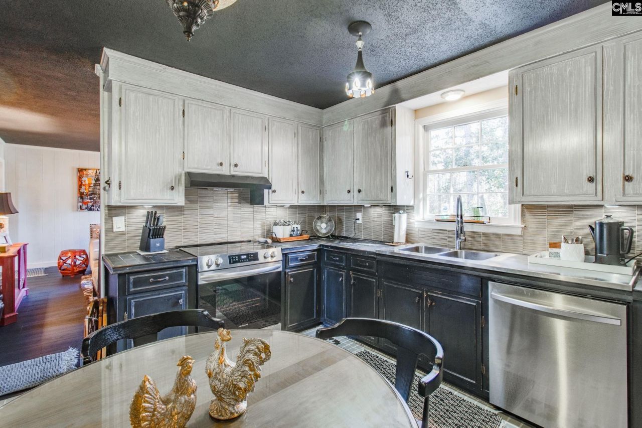 120 Spartan Drive  Photo 11