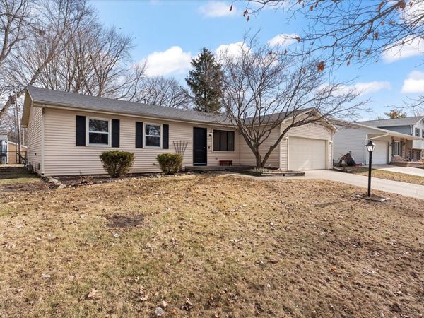 1904 Scottsdale Drive, Champaign, IL 61821