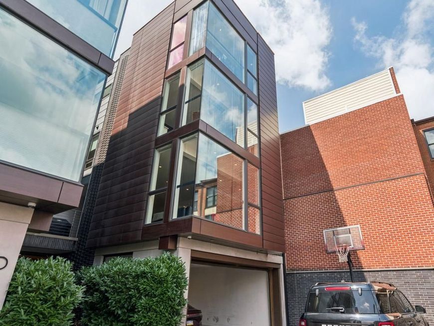 206 12 N 22nd Street, Unit E, Philadelphia, PA 19103 Main Photo