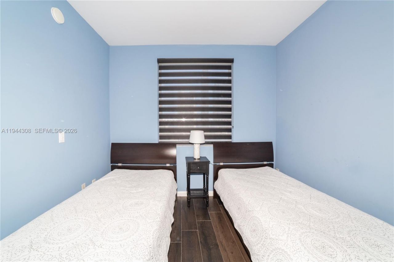 17150 N Bay Rd, Unit 2914, Sunny Isles Beach, FL 33160 Photo