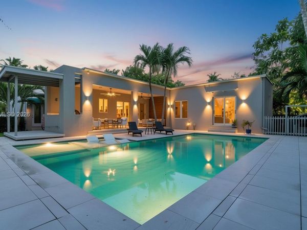 760 NE 115th St, Biscayne Park, FL 33161