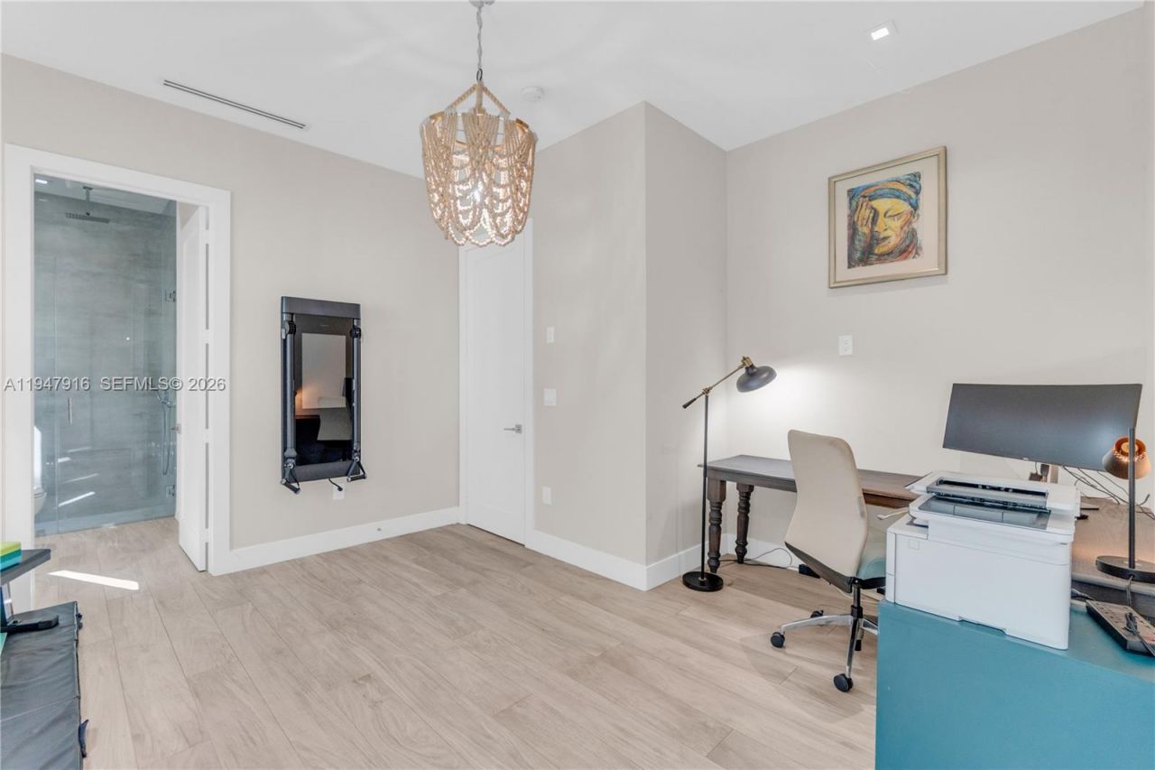 760 NE 115th St, Biscayne Park, FL 33161 Photo