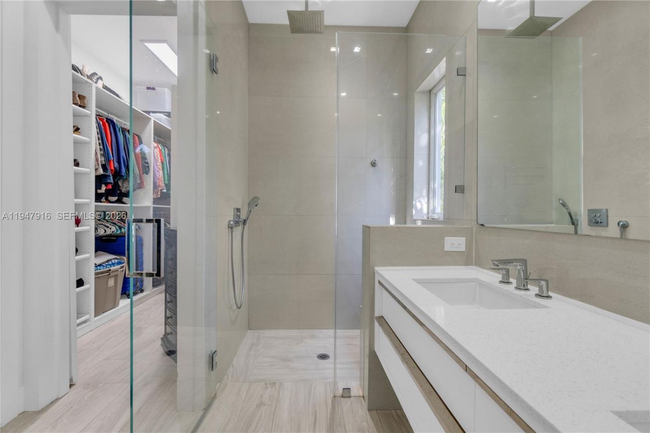 760 NE 115th St, Biscayne Park, FL 33161 Photo