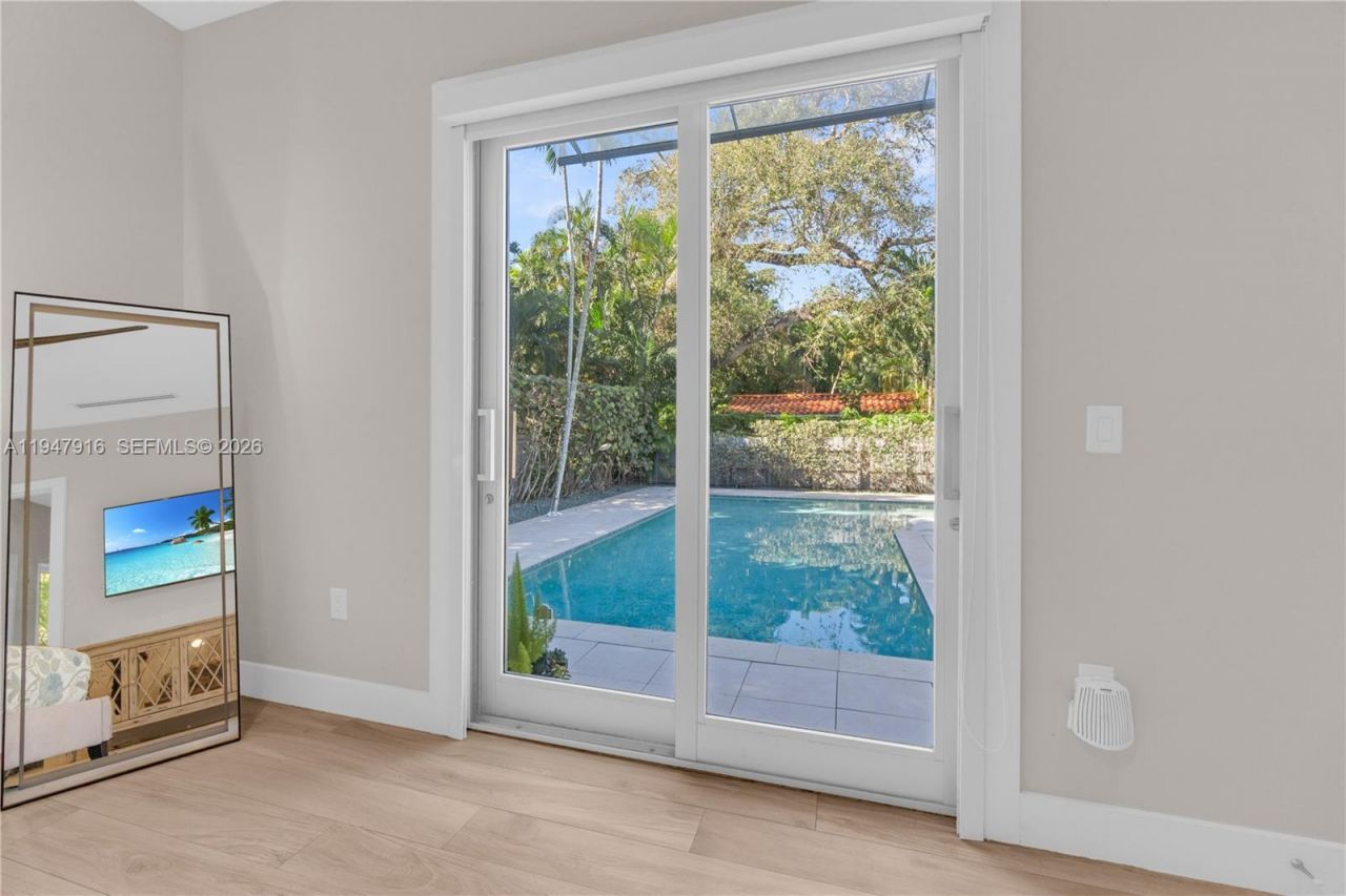 760 NE 115th St, Biscayne Park, FL 33161 Photo