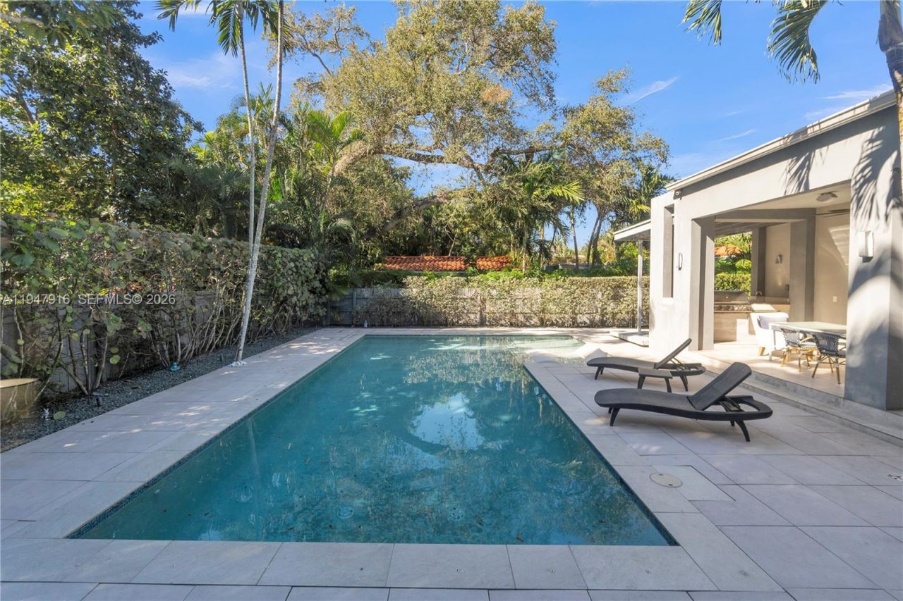 760 NE 115th St, Biscayne Park, FL 33161 Photo