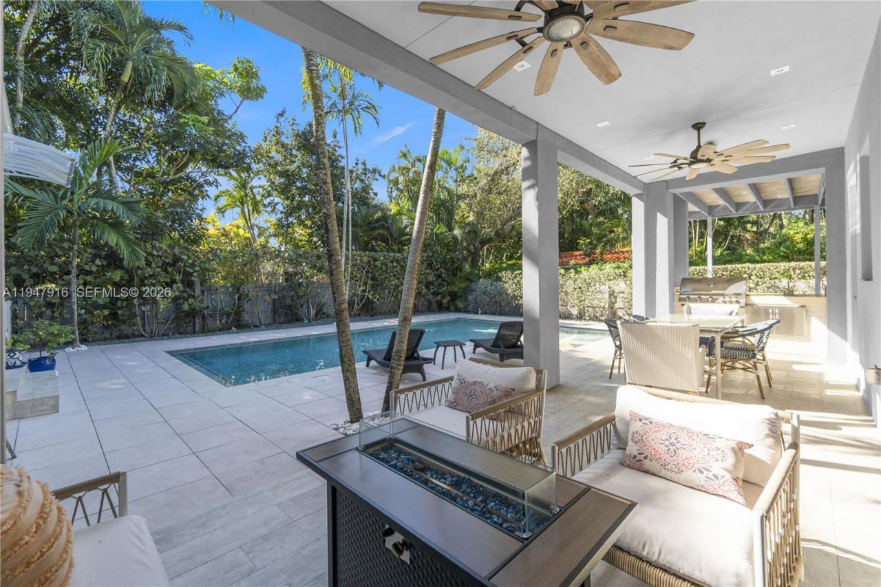 760 NE 115th St, Biscayne Park, FL 33161 Photo